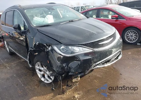 2017 Chrysler Pacifica Touring-L Plus из США, поврежденный, VIN 2C4RC1EG3HR566195